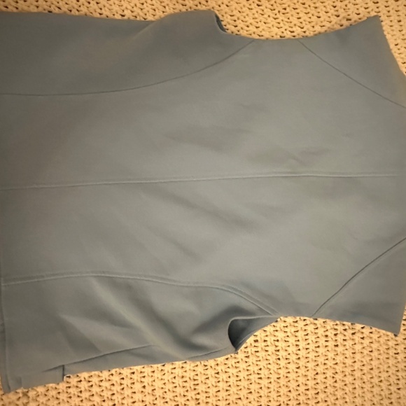 Vest - Picture 3 of 3